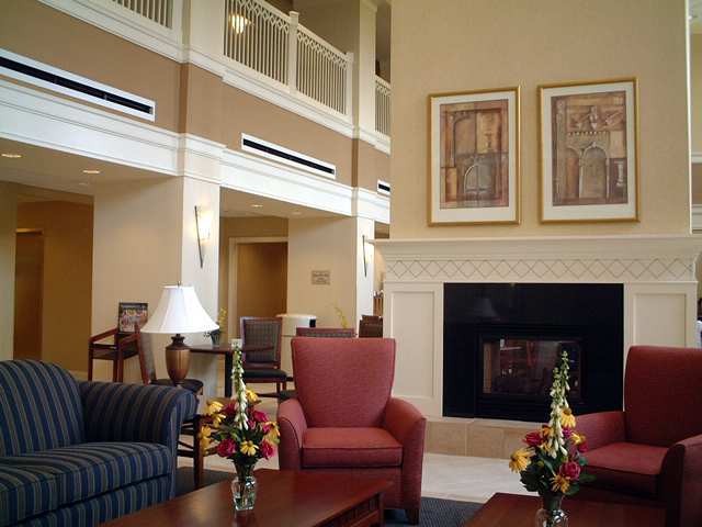 Hampton Inn & Suites-Atlanta Airport North-I-85 Interior photo